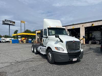 International LT625 Day Cab Truck - 430HP, 12 Speed Automatic