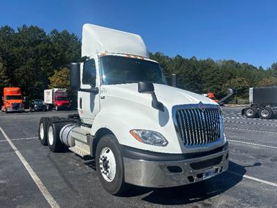International LT625 Day Cab Truck - Cummins 400HP, 12 Speed Automatic