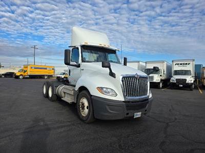 International LT625 Day Cab Truck - Cummins 450HP, 12 Speed Automatic