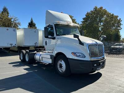 International LT625 Day Cab Truck - Cummins 450HP, 10 Speed Automatic