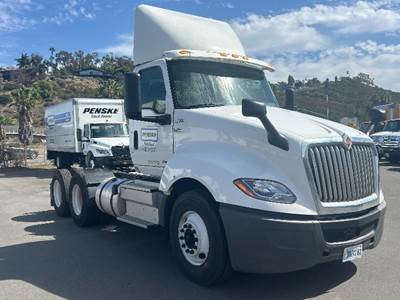 International LT625 Day Cab Truck - 430HP, 10 Speed Automatic
