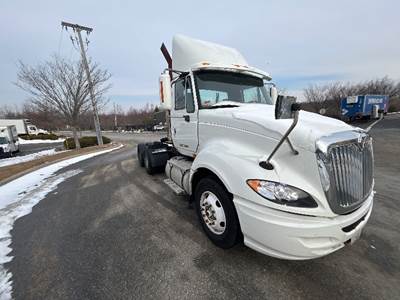 International ProStar Day Cab Truck - Cummins 450HP, 10 Speed Manual
