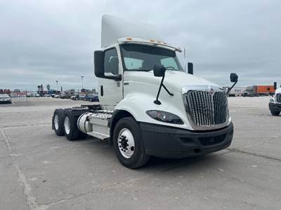 International RH613 Day Cab Truck - 450HP, 12 Speed Automatic