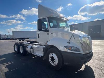 International RH613 Day Cab Truck - 450HP, 12 Speed Automatic