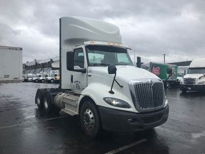 International RH613 Day Cab Truck - 450HP, 10 Speed Automatic