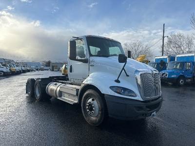 International RH613 Day Cab Truck - 450HP, 10 Speed Automatic
