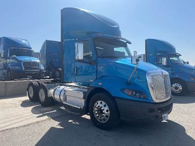 International RH613 Day Cab Truck - 410HP, 10 Speed Automatic