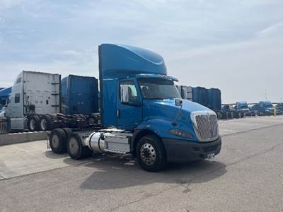 International RH613 Day Cab Truck - 410HP, 10 Speed Automatic