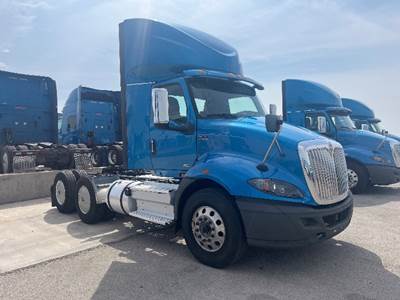 International RH613 Day Cab Truck - 410HP, 10 Speed Automatic