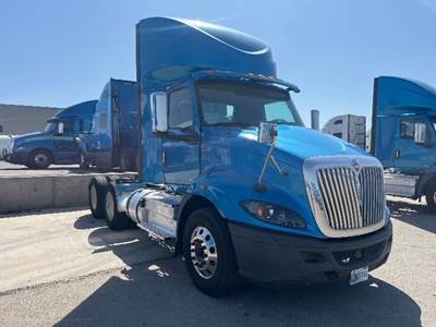 International RH613 Day Cab Truck - 410HP, 10 Speed Automatic