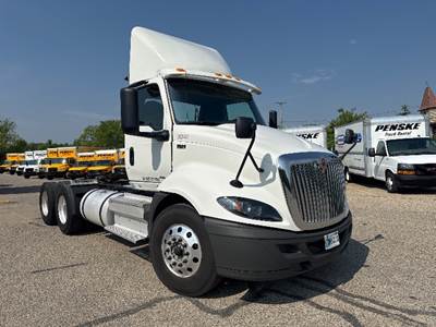 International RH613 Day Cab Truck - 450HP, 12 Speed Automatic