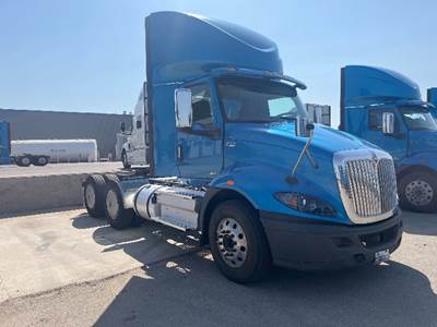 International RH613 Day Cab Truck - 410HP, 10 Speed Automatic