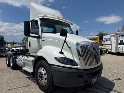 International RH613 Day Cab Truck - 450HP, 12 Speed Automatic