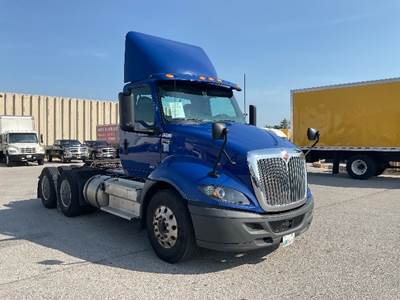 International RH613 Day Cab Truck - 450HP, 12 Speed Automatic