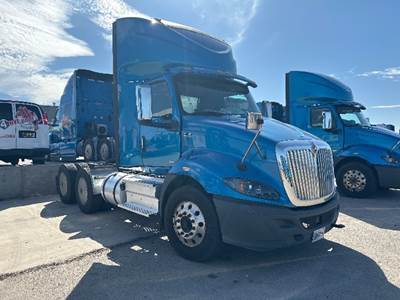 International RH613 Day Cab Truck - 410HP, 10 Speed Automatic