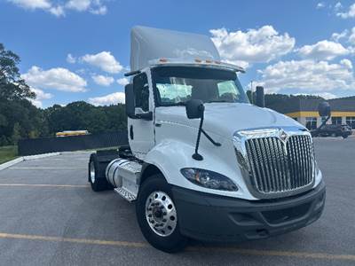 International RH613 Single Axle Day Cab Truck - 410HP, 10 Speed Manual