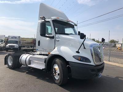 International RH613 Single Axle Day Cab Truck - 430HP, 12 Speed Automatic