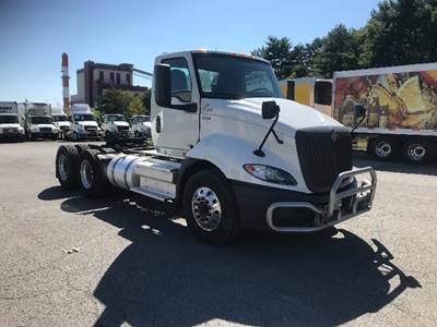 International RH613 Day Cab Truck - 410HP, 10 Speed Manual