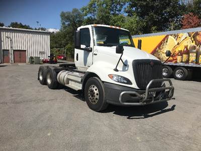 International RH613 Day Cab Truck - 410HP, 10 Speed Manual