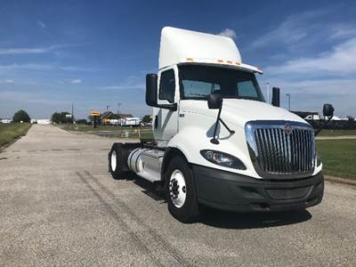 International RH613 Single Axle Day Cab Truck - 410HP, 10 Speed Automatic