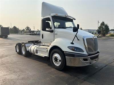 International RH613 Day Cab Truck - 430HP, 10 Speed Automatic