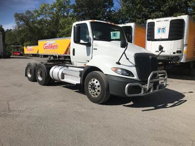International RH613 Day Cab Truck - 410HP, 10 Speed Manual