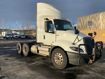 International RH613 Day Cab Truck - 430HP, 12 Speed Automatic