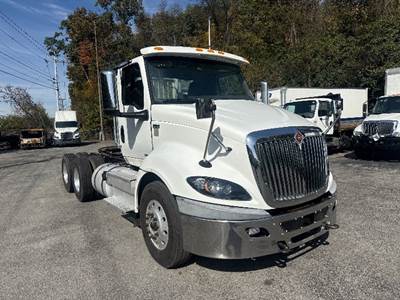 International RH613 Day Cab Truck - 450HP, 12 Speed Automatic