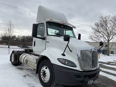 International RH613 Single Axle Day Cab Truck - 410HP, 10 Speed Automatic