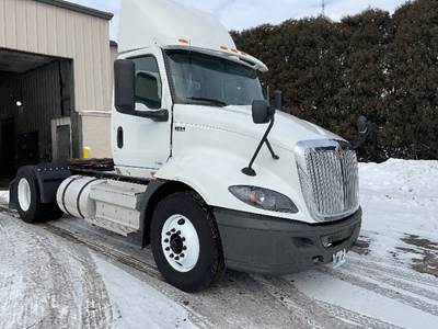 International RH613 Single Axle Day Cab Truck - 410HP, 10 Speed Automatic