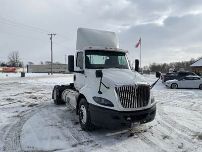International RH613 Single Axle Day Cab Truck - 410HP, 10 Speed Automatic