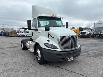 International RH613 Single Axle Day Cab Truck - 410HP, 10 Speed Automatic