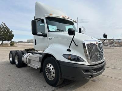 International RH613 Day Cab Truck - 450HP, 12 Speed Automatic