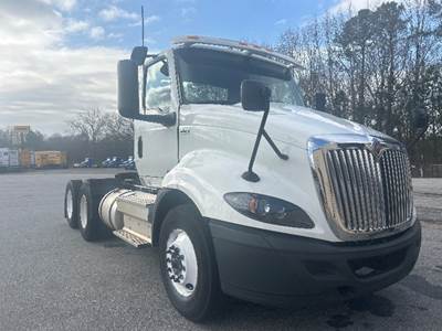 International RH613 Day Cab Truck - 430HP, 12 Speed Automatic