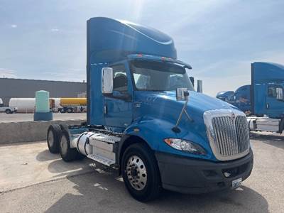 International RH613 Day Cab Truck - 410HP, 10 Speed Automatic