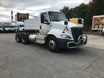 International RH613 Day Cab Truck - 410HP, 10 Speed Manual