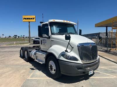 International RH613 Day Cab Truck - 450HP, 12 Speed Automatic
