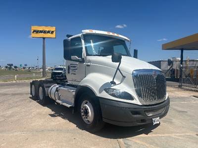 International RH613 Day Cab Truck - 450HP, 12 Speed Automatic
