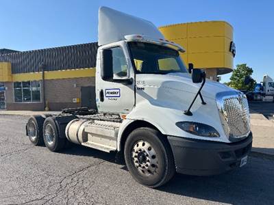 International RH613 Day Cab Truck - 450HP, 10 Speed Automatic
