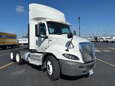 International RH613 Day Cab Truck - 430HP, 12 Speed Automatic