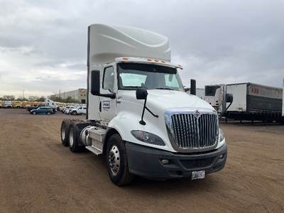 International RH613 Day Cab Truck - 430HP, 10 Speed Automatic