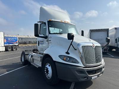 International RH613 Single Axle Day Cab Truck - 410HP, 10 Speed Automatic