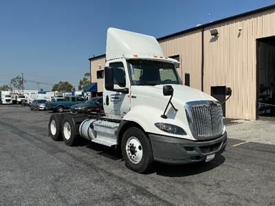 International RH613 Day Cab Truck - 410HP, 10 Speed Automatic