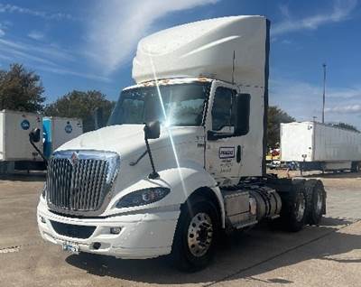 International RH613 Day Cab Truck - 450HP, 12 Speed Automatic