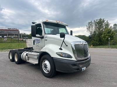 International RH613 Day Cab Truck - 450HP, 12 Speed Automatic