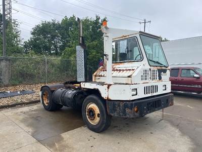 Ottawa YT30 Single Axle Day Cab Truck - Cummins 220HP, 6 Speed Automatic