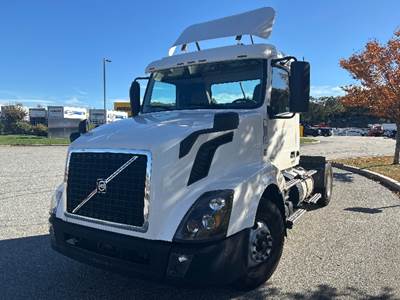 Volvo VNL42300 Single Axle Day Cab Truck - 405HP, 12 Speed Automatic