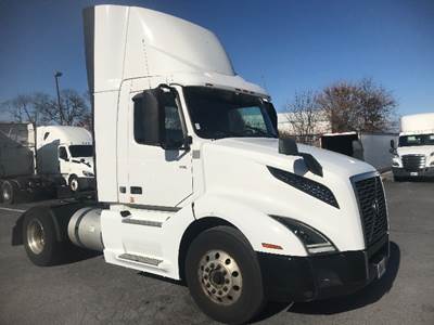Volvo VNL42300 Single Axle Day Cab Truck - 405HP, 12 Speed Automatic