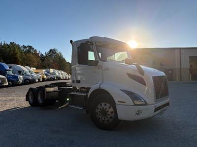 Volvo VNR62300 Single Axle Day Cab Truck - 455HP, 12 Speed Automatic