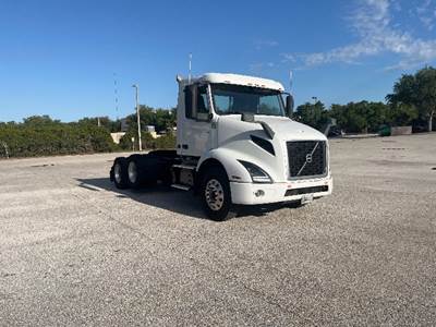 Volvo VNR62300 Single Axle Day Cab Truck - 455HP, 12 Speed Automatic